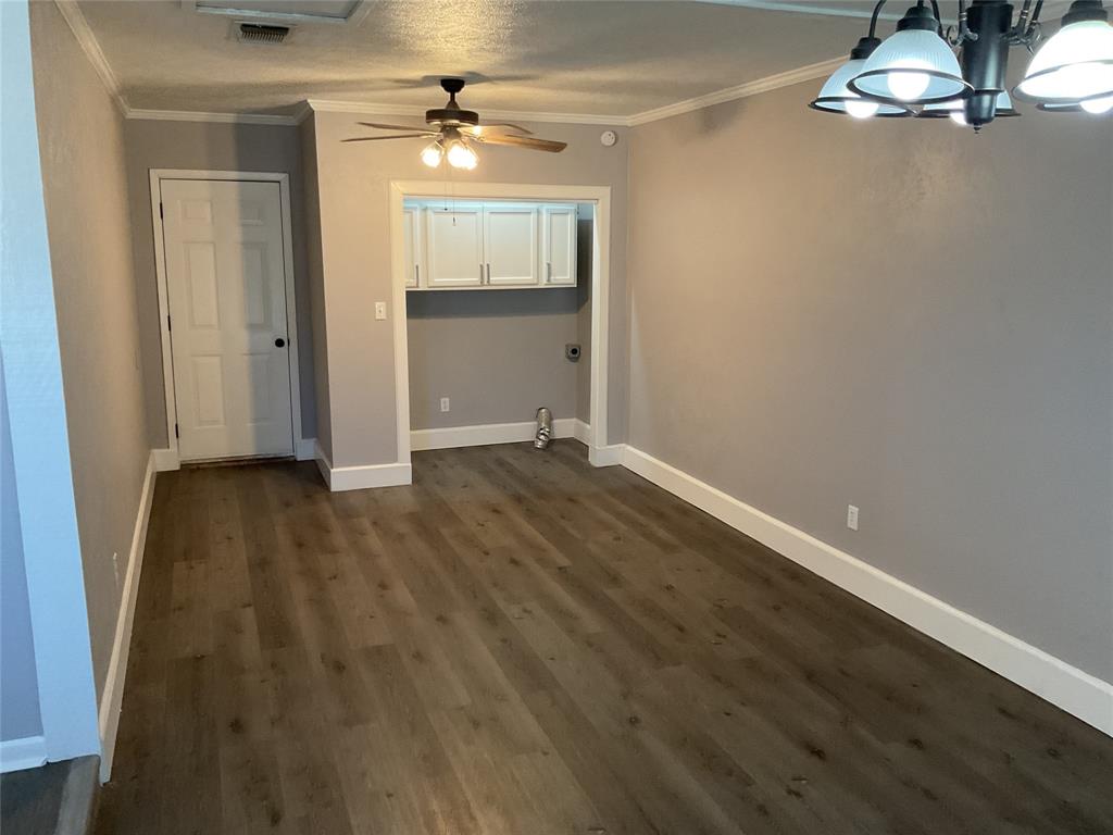 Connaways 02 - Residential