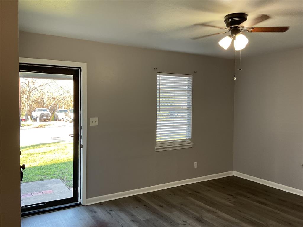 Connaways 02 - Residential