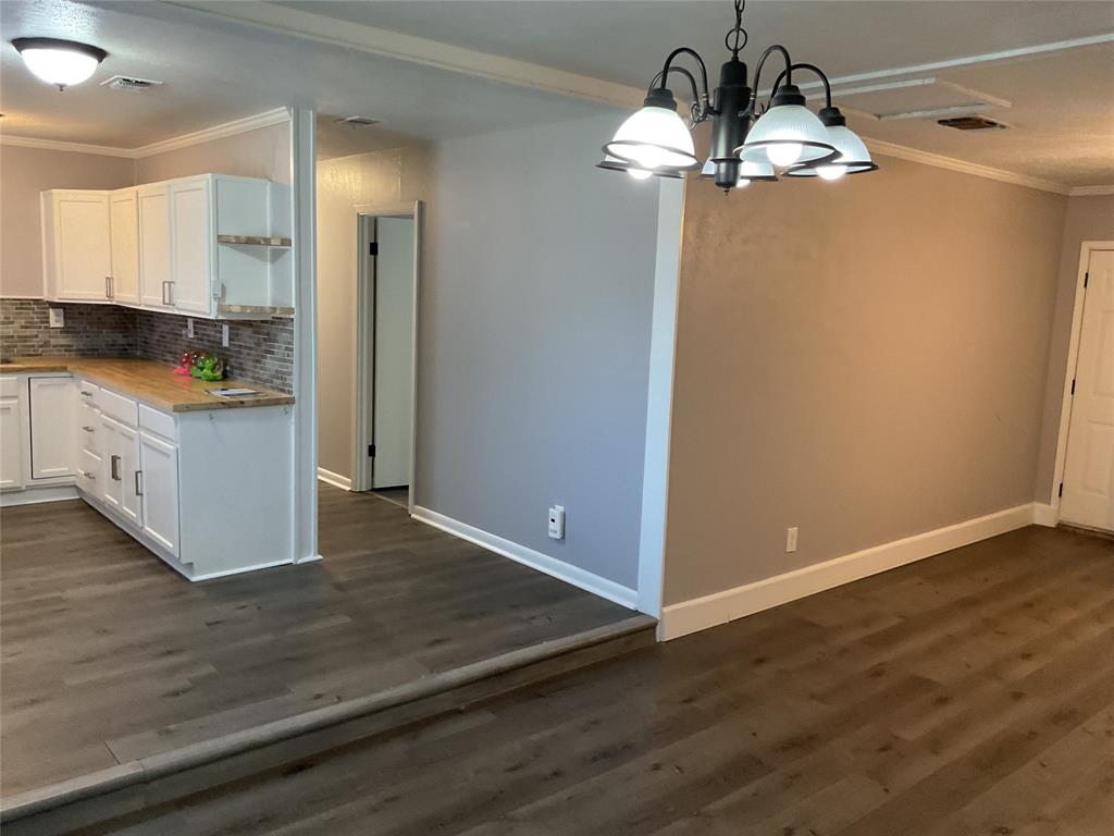 Connaways 02 - Residential