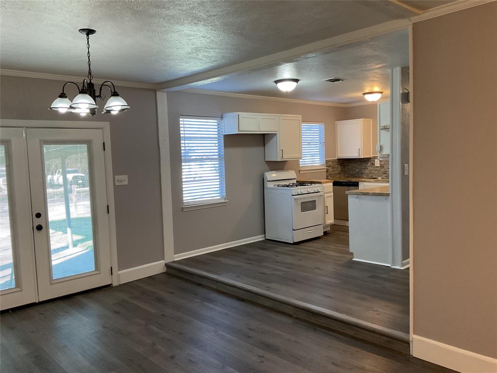 Connaways 02 - Residential