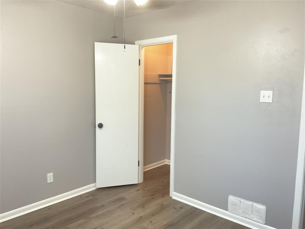 Connaways 02 - Residential