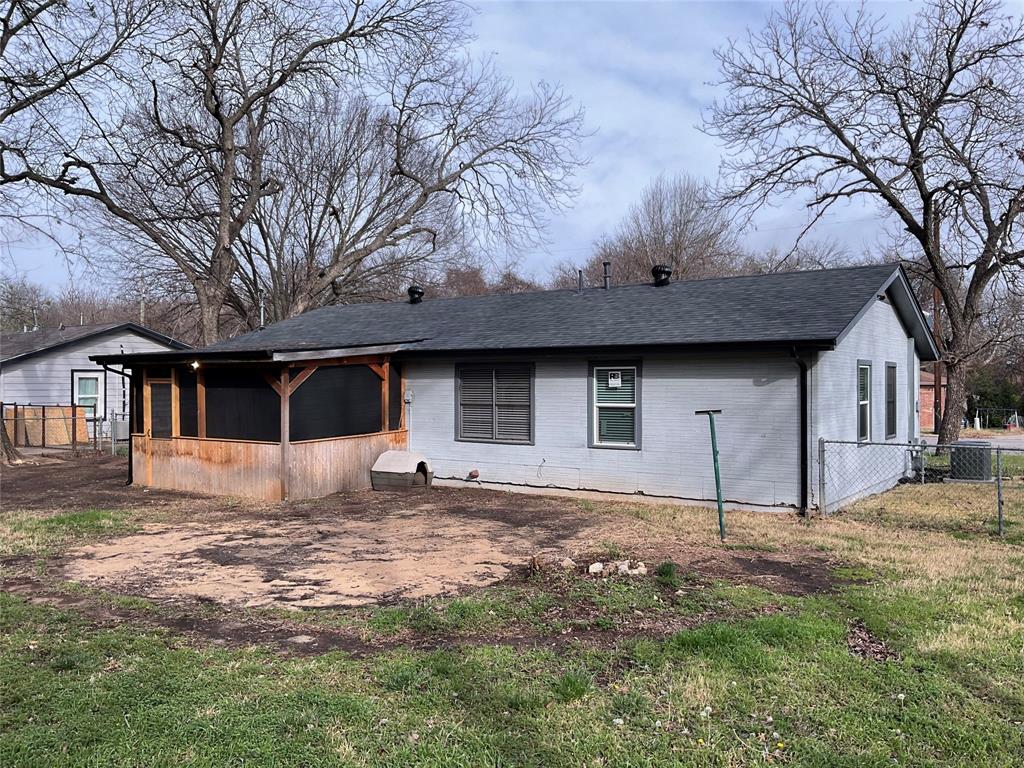 Connaways 02 - Residential