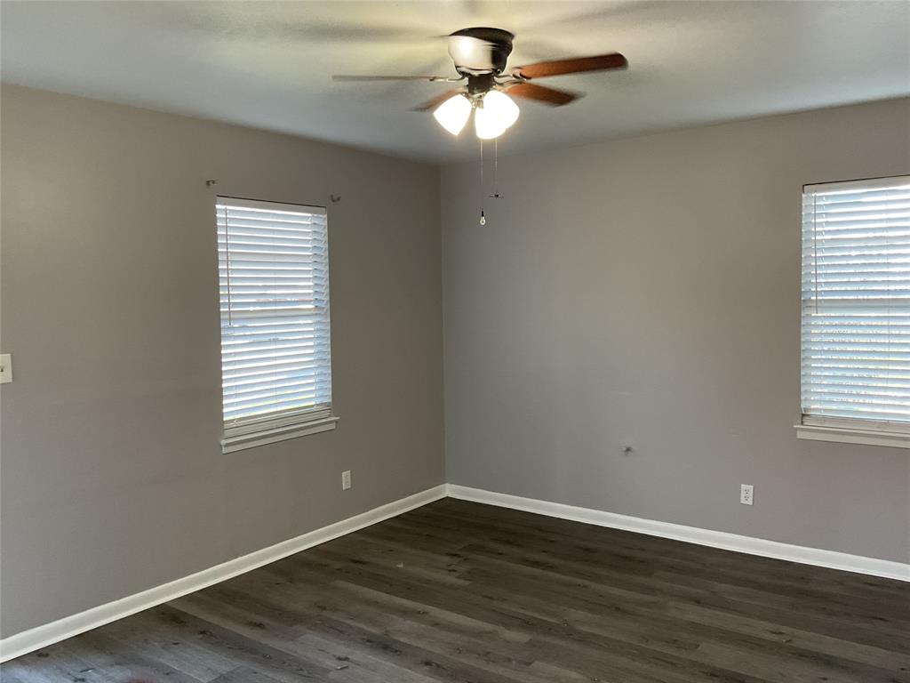 Connaways 02 - Residential