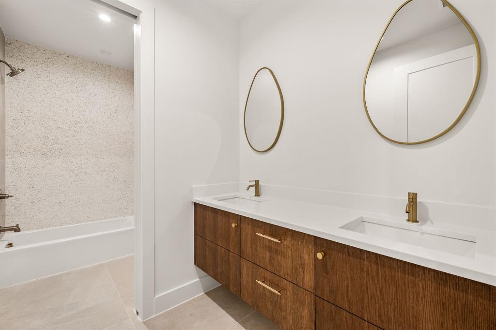 Hollows Northlake Woodlands - Residential