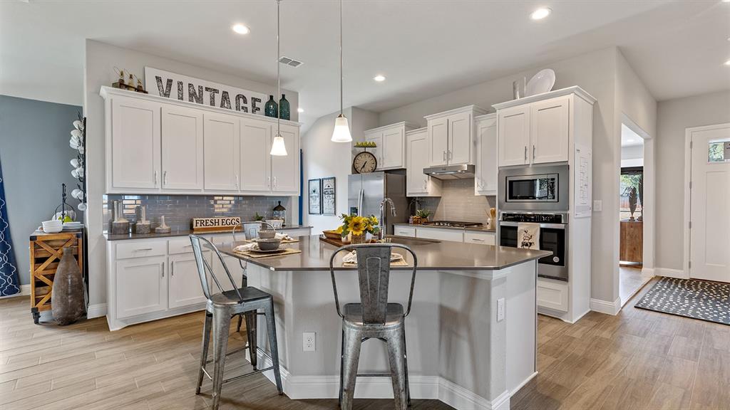 2713 FLYCATCHER Drive