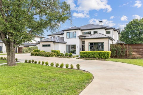 Photo of 5960 Williamstown Road, Dallas, TX 75230 (MLS # 21385268)