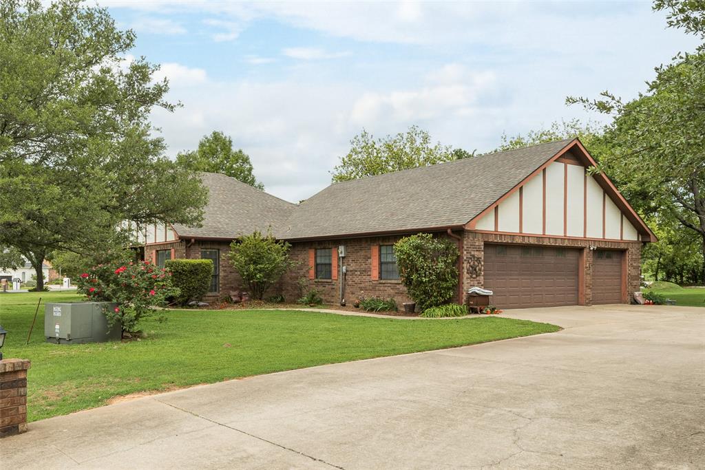 1219 Kiowa Drive E
