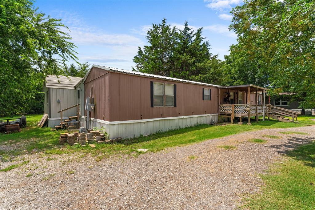 9048 County Road 2472
