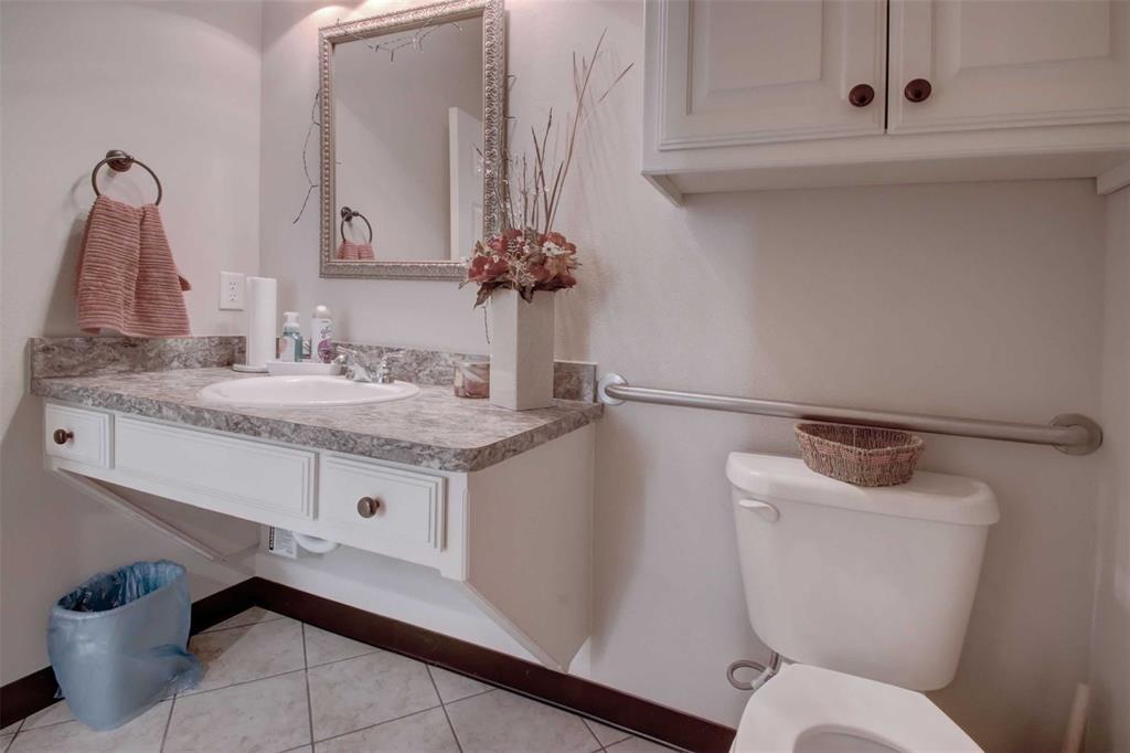 Wilshire Village - Commercial Sale