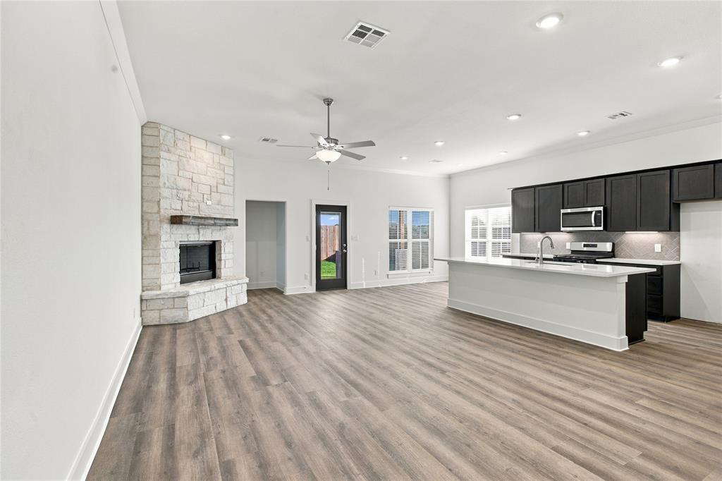 4215 Hummingbird Drive