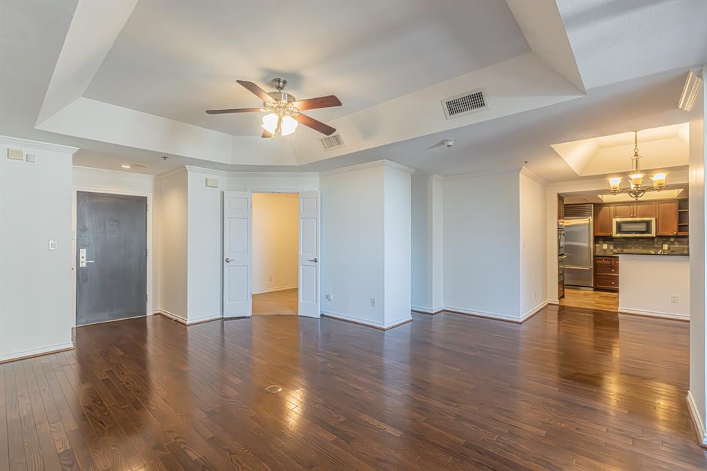 5909 Luther Lane 1502