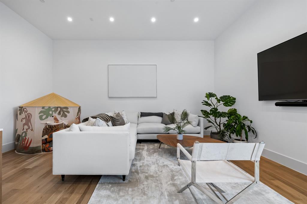 ESTES, R P SUBDIVISION - Residential