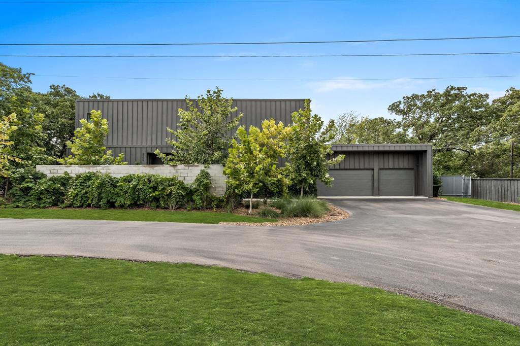 2350 Crawford Court