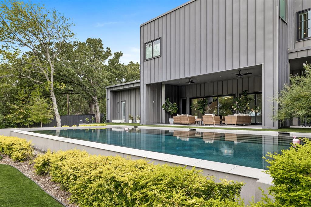 ESTES, R P SUBDIVISION - Residential