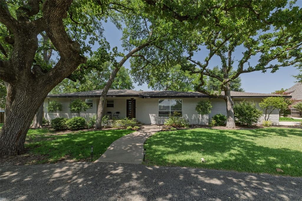 2640 Ridgecrest Drive