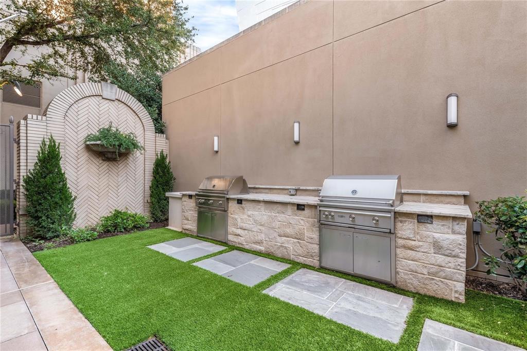 Ritz-Carlton 2 - Residential