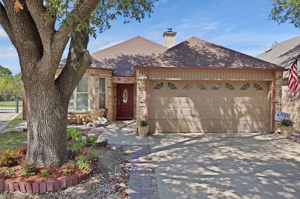 320 Fairhavens Drive