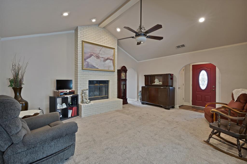 320 Fairhavens Drive