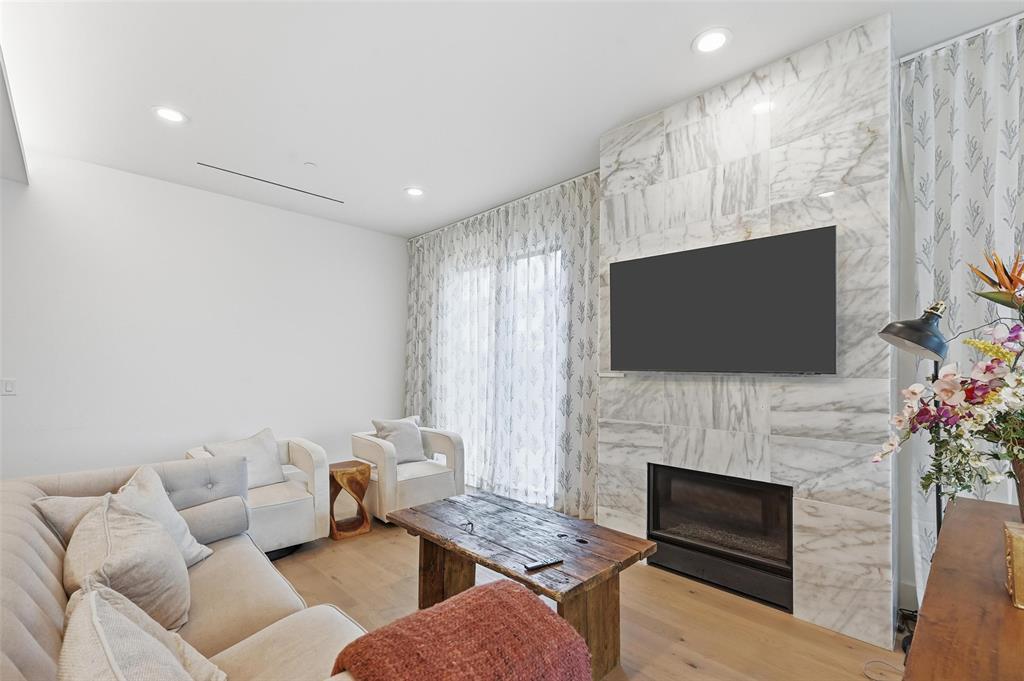 3923 Cole Ave Condos - Residential