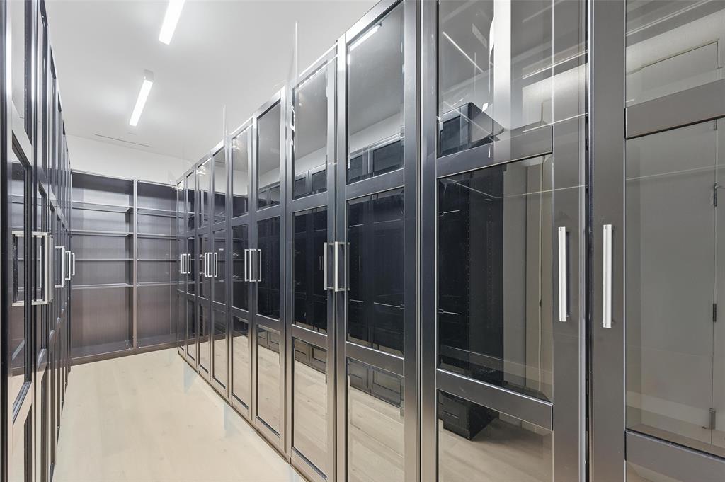 3923 Cole Avenue 101