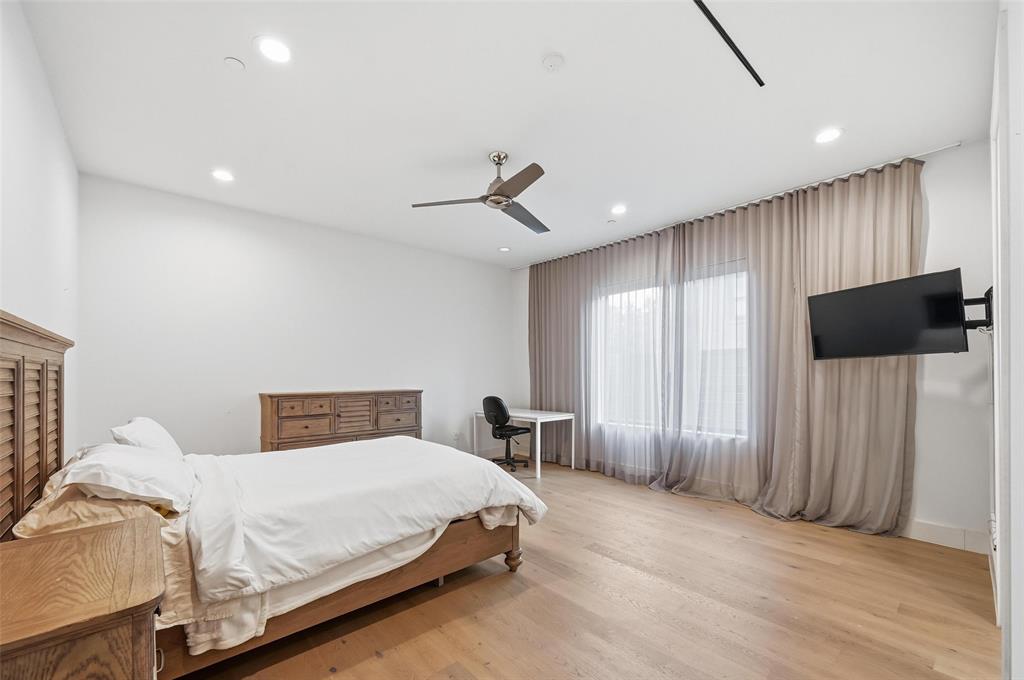 3923 Cole Ave Condos - Residential