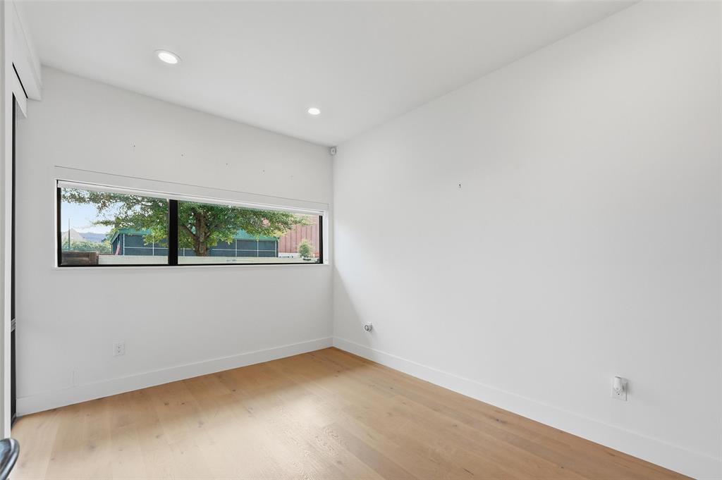 3923 Cole Ave Condos - Residential