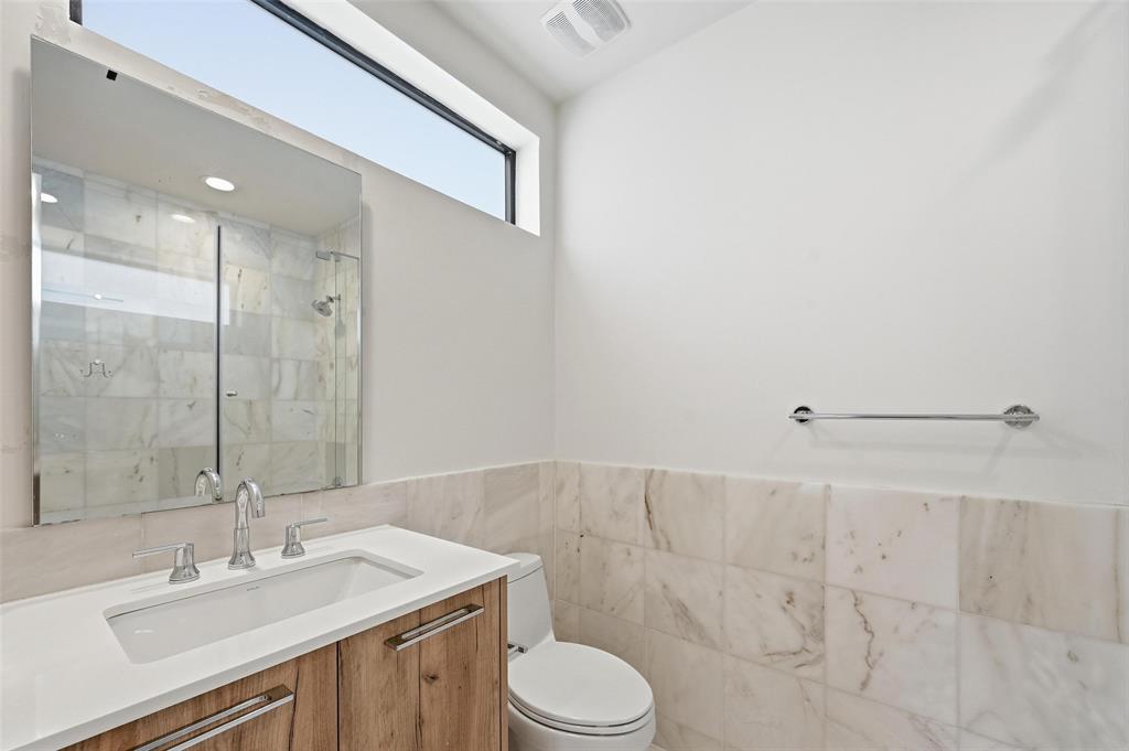 3923 Cole Ave Condos - Residential