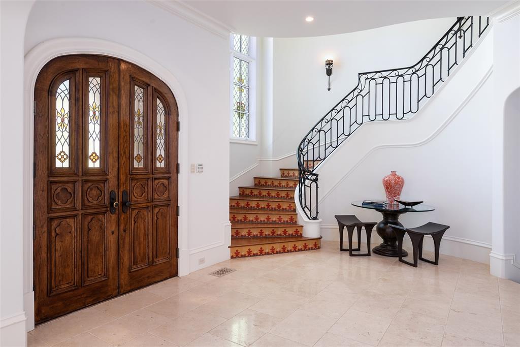 3517 Lexington Avenue