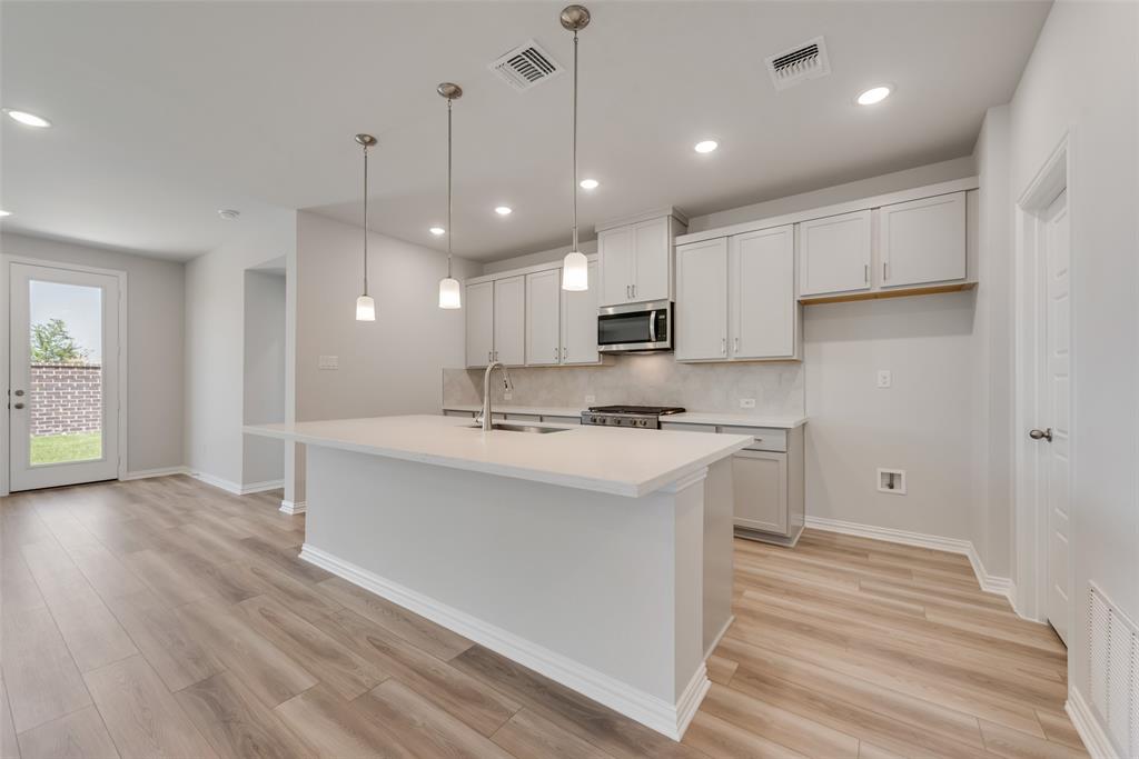 221 Hatherley Street