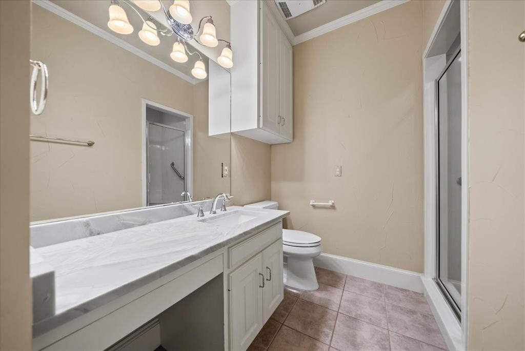 Emerald Sound At Lake Lewisvil - Residential