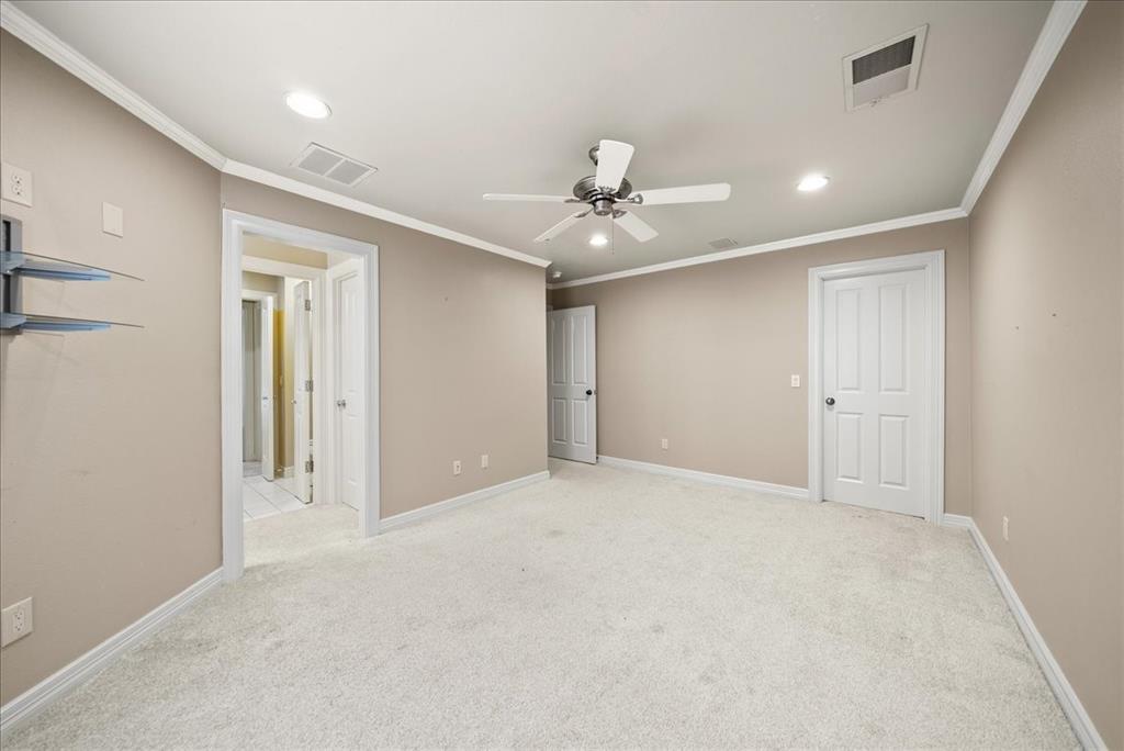 Emerald Sound At Lake Lewisvil - Residential