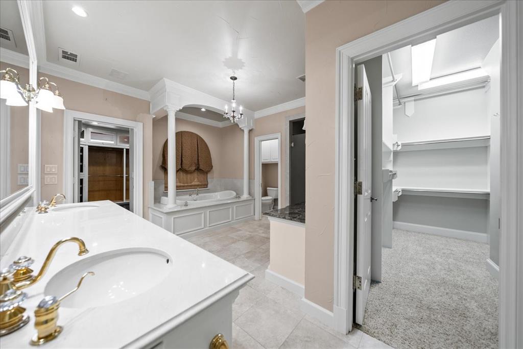 Emerald Sound At Lake Lewisvil - Residential