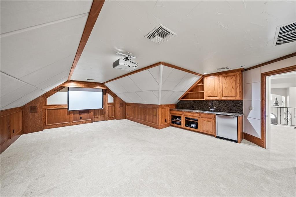 Emerald Sound At Lake Lewisvil - Residential