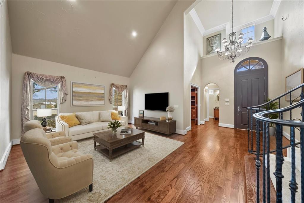 Emerald Sound At Lake Lewisvil - Residential