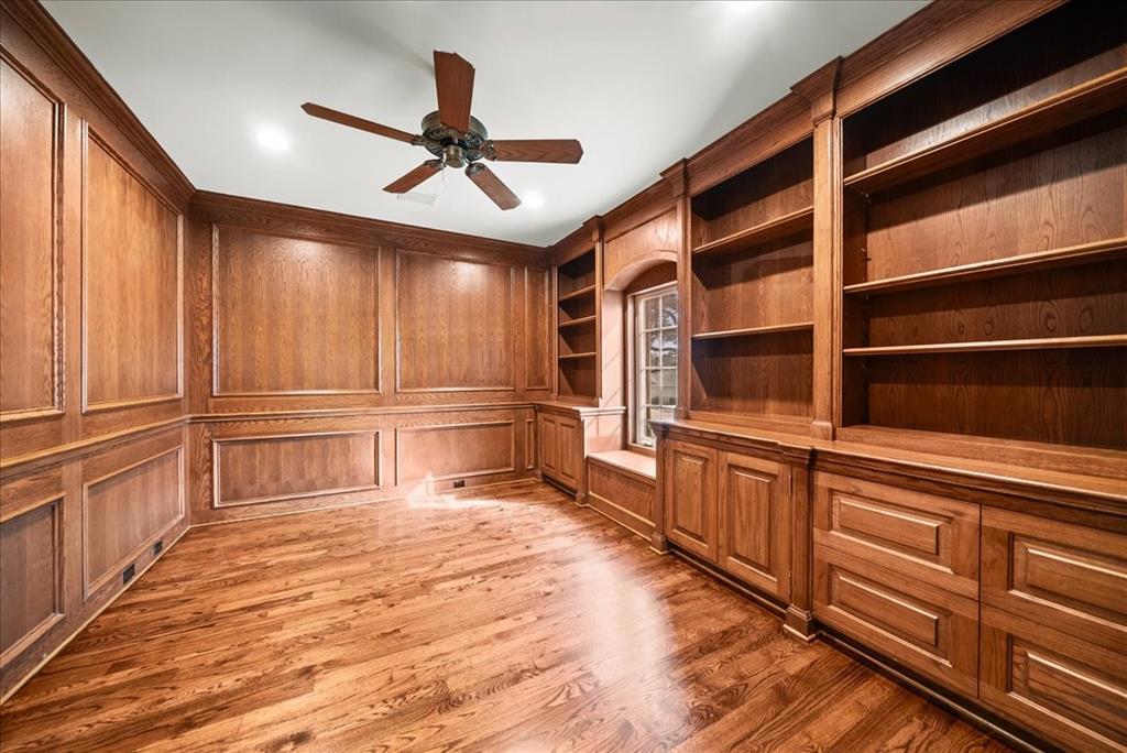 Emerald Sound At Lake Lewisvil - Residential