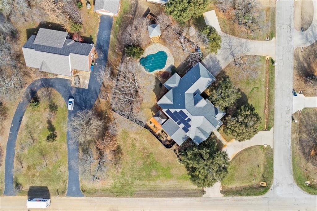 Emerald Sound At Lake Lewisvil - Residential