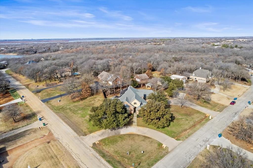 Emerald Sound At Lake Lewisvil - Residential