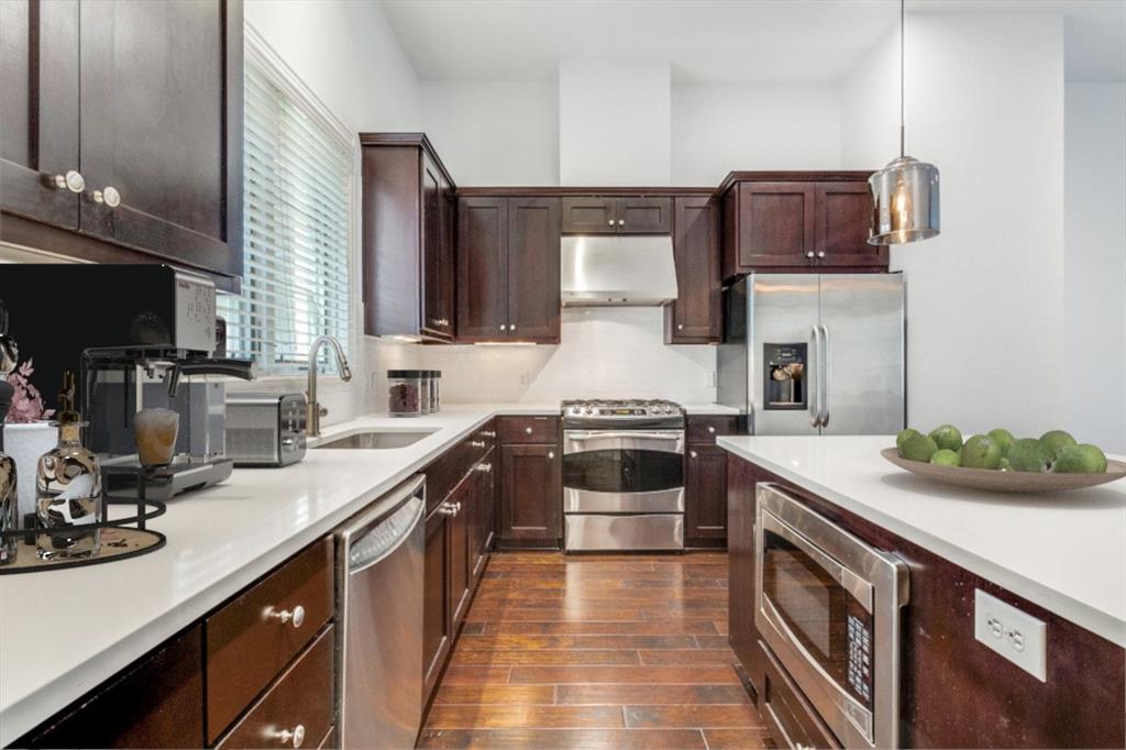 Vine Condo - Residential