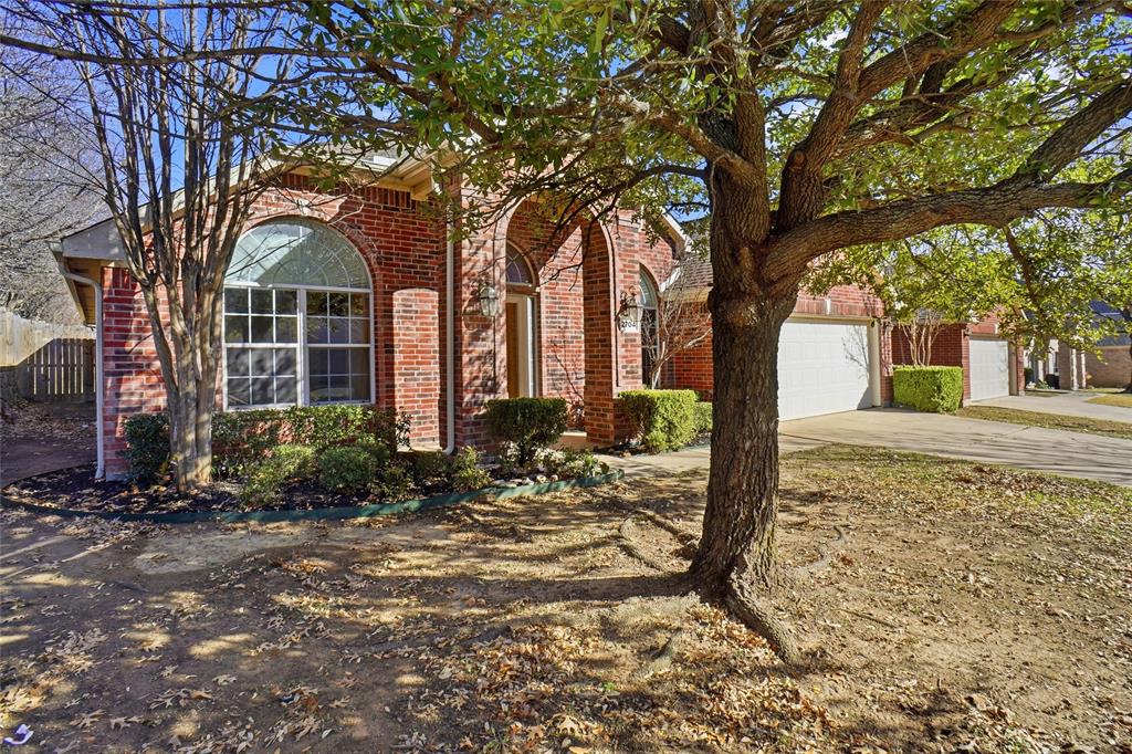 2704 Hearthside Lane