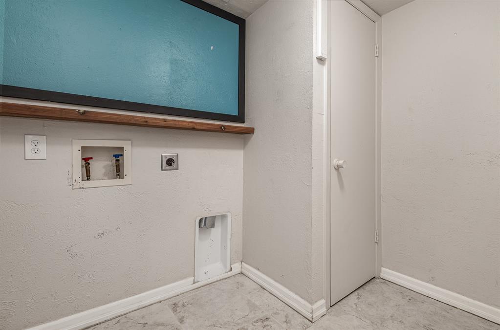 Country Place Twnhs 01 - Residential