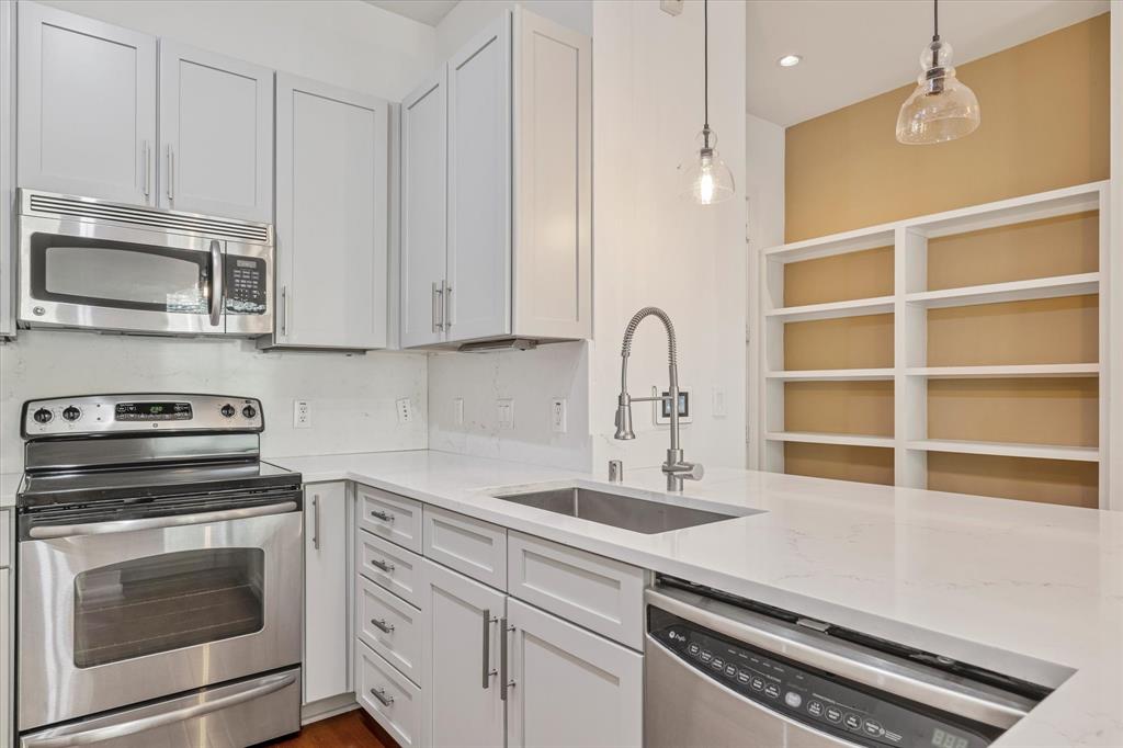 2950 Mckinney Avenue 219