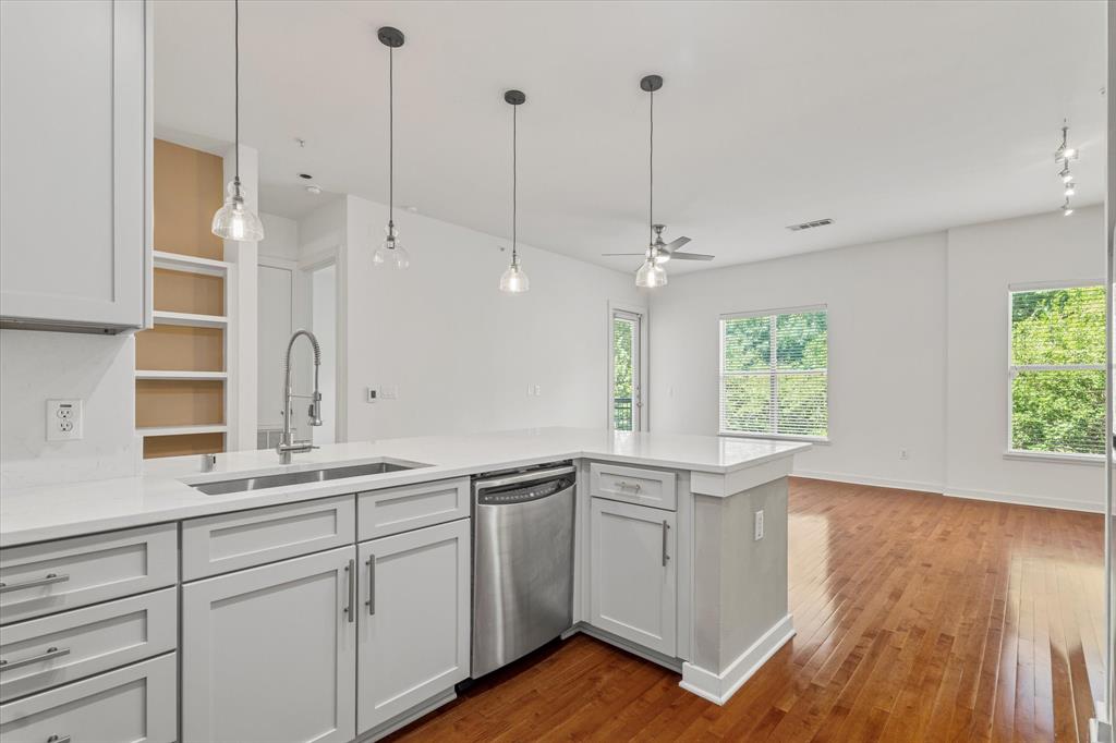 2950 Mckinney Avenue 219