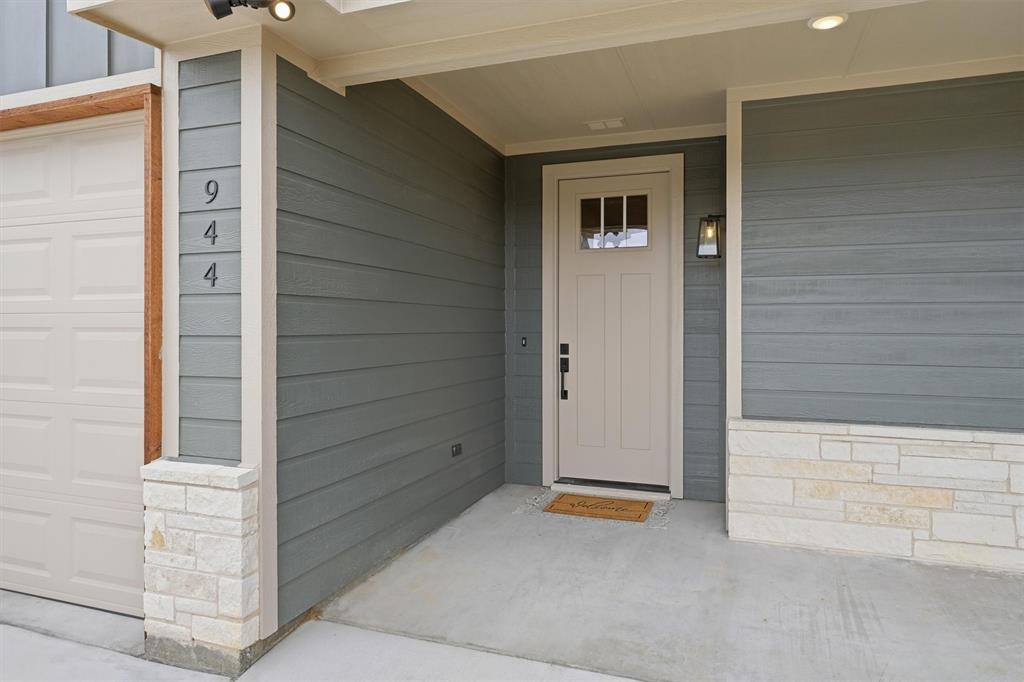 944 Huckleberry Lane