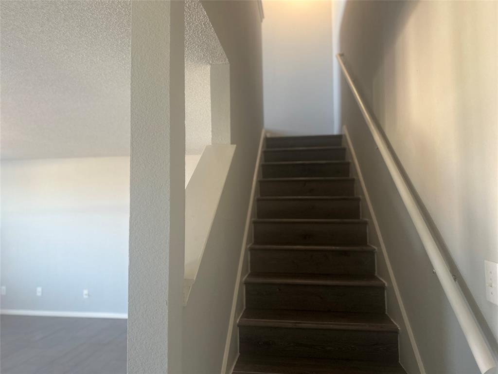 Meadowcreek Estates Ph IV - Residential Lease