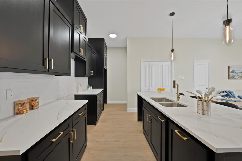 VICTORY HEIGHTS ADDITION - Residential Income