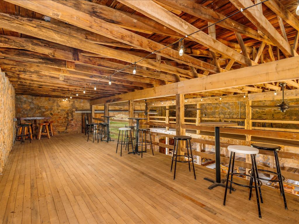 400 Old Comanche Road