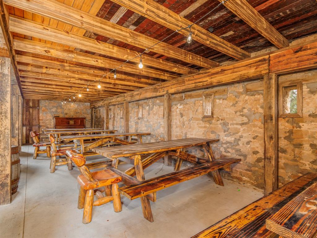 400 Old Comanche Road