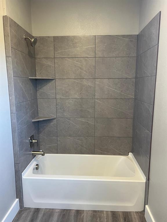 RICHLANDS PLAZA - Residential Lease