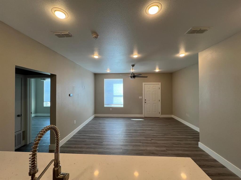 RICHLANDS PLAZA - Residential Lease