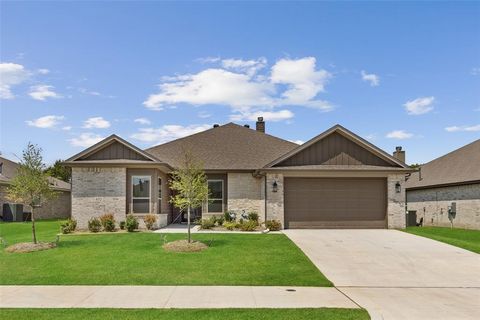 632 Mooney Drive Saginaw TX 76179